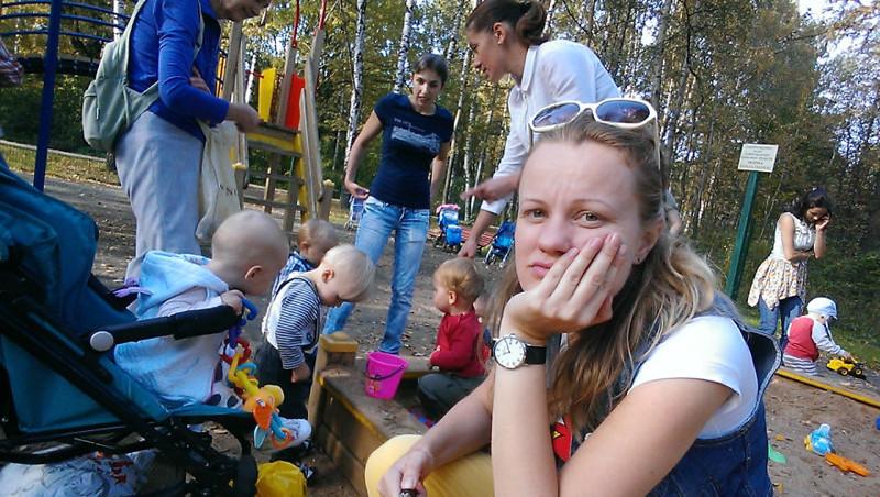 Женщина с помощью селфи-монопода запечатлела, что это такое - быть мамой