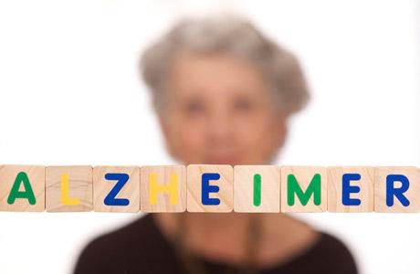 Врачи смогли восстановить память у людей с болезнью Альцгеймера