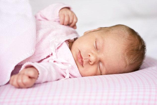 Ученые назвали оптимальную температуру для сна ребенка