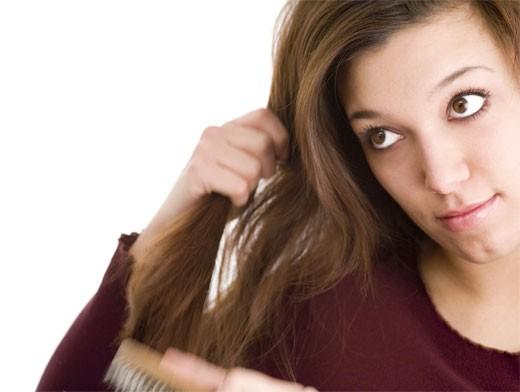 Vîrfurile părului uscate: îngrijirea corectă și tratamentul