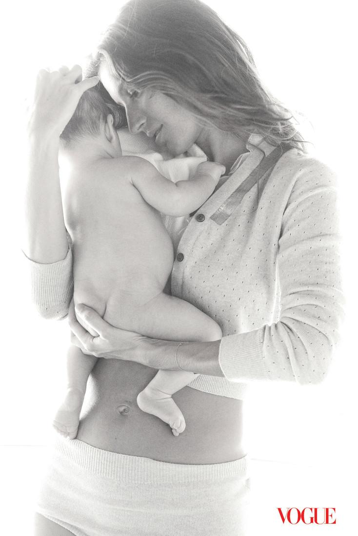 Беременные топ-модели: как они выглядели в ожидании ребенка и чем спасали фигуру после родов
