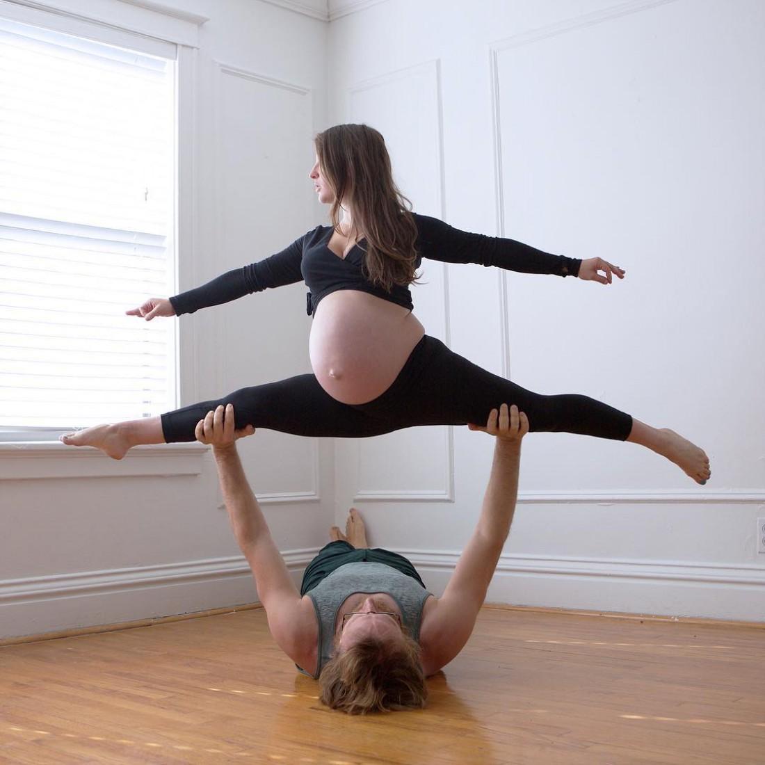 AcroYoga în timpul sarcinii: fotografii ale unei mămici active