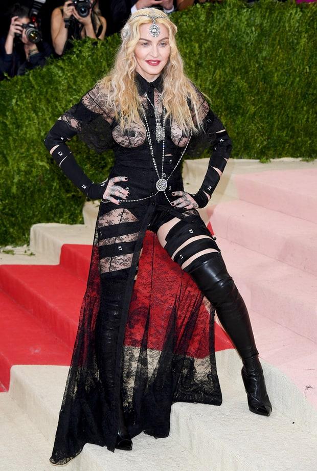 Мадонна объяснила свое скандальное появление на Балу Института костюма