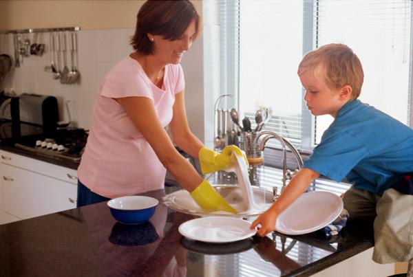 Домашняя уборка при беременности: навести чистоту, не подвергая себя опасности