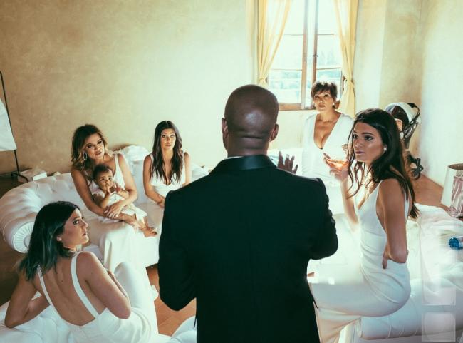 Kim Kardashian si Kanye West aniverseaza doi ani de la nunta fastuoasa