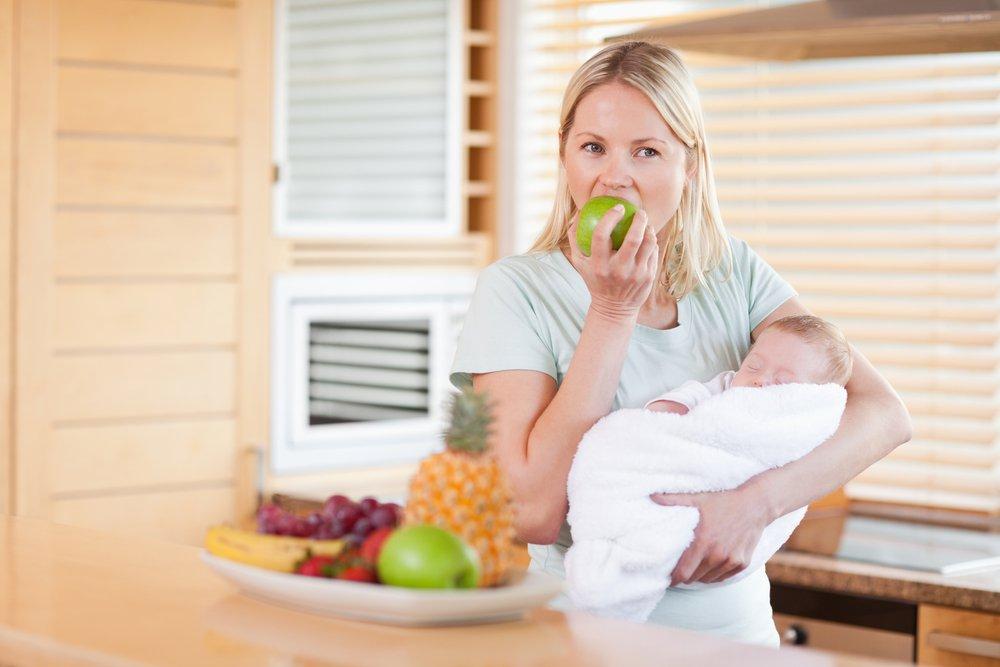 Продукты, от которых кормящей маме нужно срочно отказаться при коликах у новорожденного