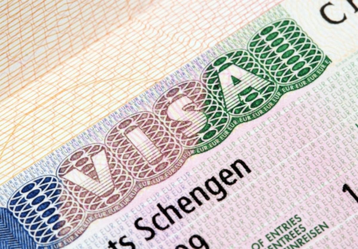 Посольство Венгрии в Кишиневе будет выдавать визы и во Францию