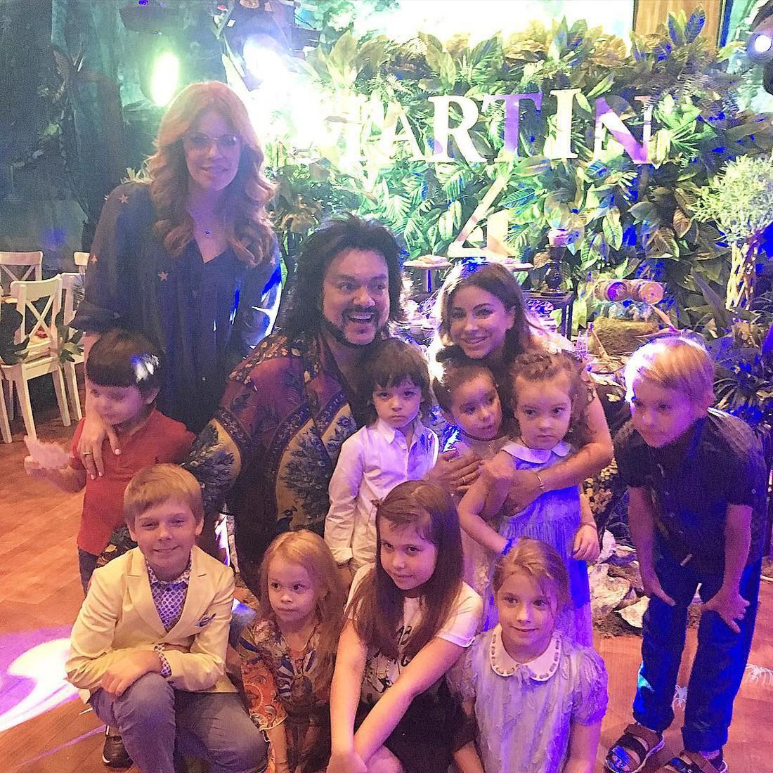 Филипп Киркоров собрал звездных друзей на 4-м дне рождения сына
