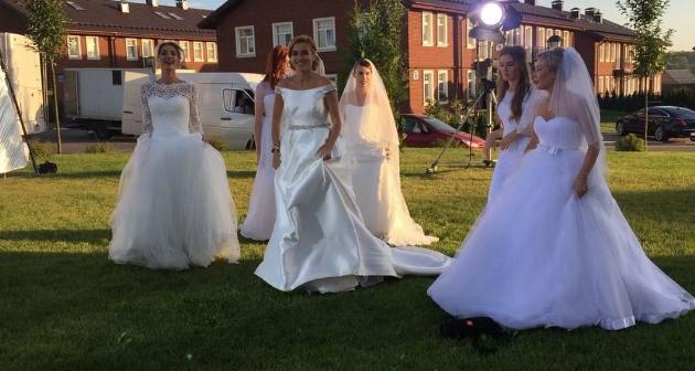 Ксения Бородина вспомнила день своей свадьбы и вновь надела платье невесты