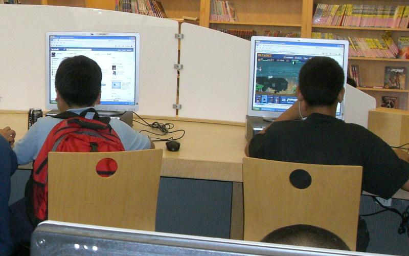 Видеоигры улучшают успеваемость в школе, а соцсети – снижают