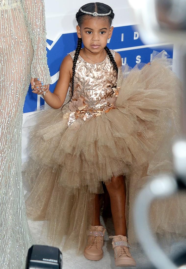 Уже в кутюре! 4-летняя дочь Бейонсе вышла в свет в платье за $11 тысяч