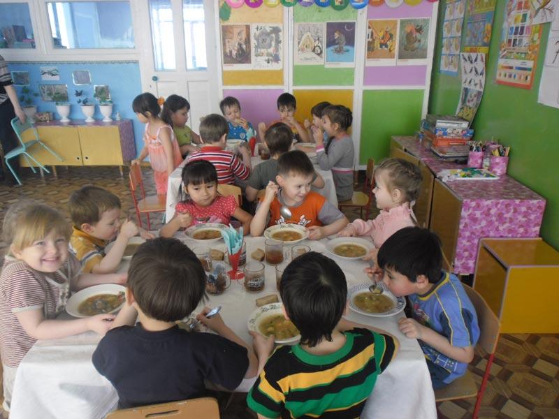 Детсады и школы жалуются, что не могут разнообразить меню для детей