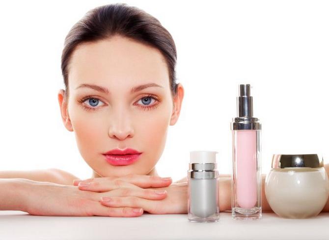 Părerea experţilor: produsele cosmetice de care ne putem lipsi