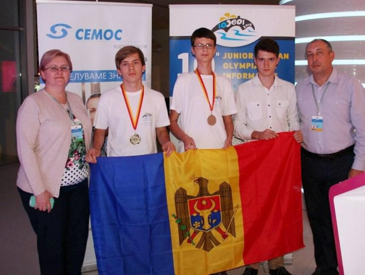Исключительные успехи молдавских учащихся на Балканской олимпиаде по информатике среди юниоров