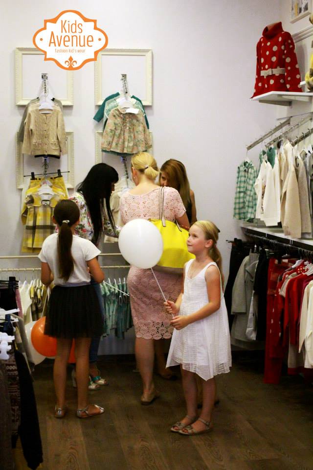 Deschiderea magazinului de haine pentru copii Kids Avenue