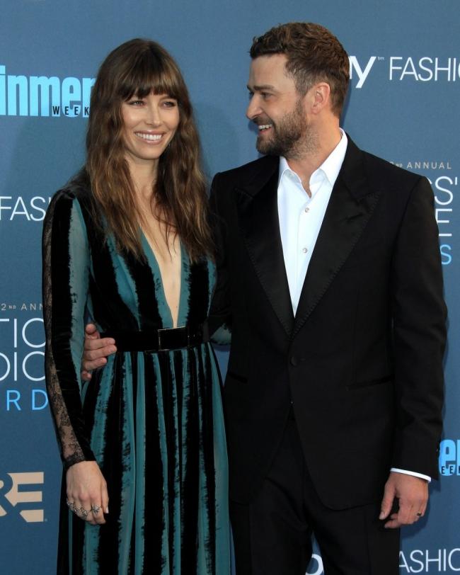 Justin Timberlake este mai indragostit ca niciodata! O soarbe din priviri chiar si dupa 4 ani de mariaj