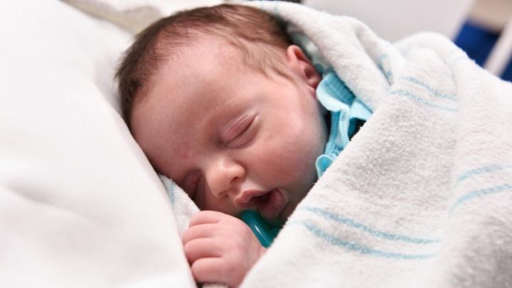 Британия первой в мире одобрила рождение детей от одного мужчины и двух женщин