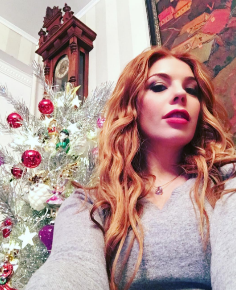 Анастасия Стоцкая перестала скрывать вторую беременность