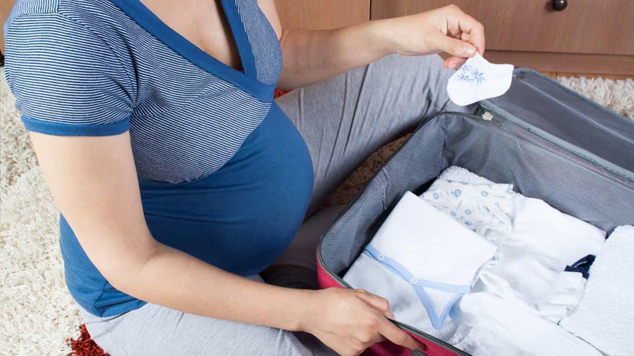 Cât costă să vă faceți bagajul pentru maternitate? Lista lucrurilor necesare și prețurile acestora