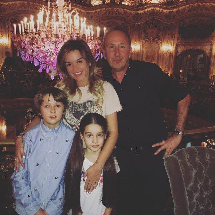 Ксения Бородина поделилась трогательным снимком с отчимом-итальянцем