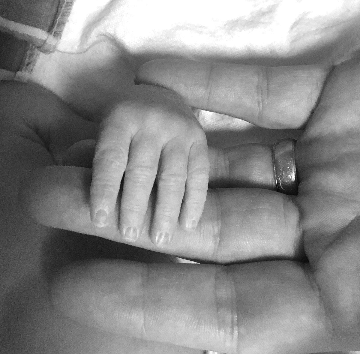 Тори Спеллинг родила пятого ребенка