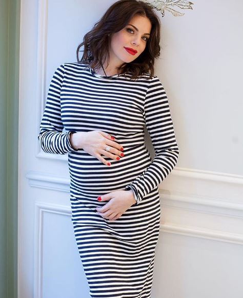 Скоро в роддом: беременная Анастасия Стоцкая продемонстрировала живот