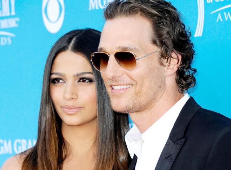 Camila, geloasă pe soțul Matthew McConaughey?!