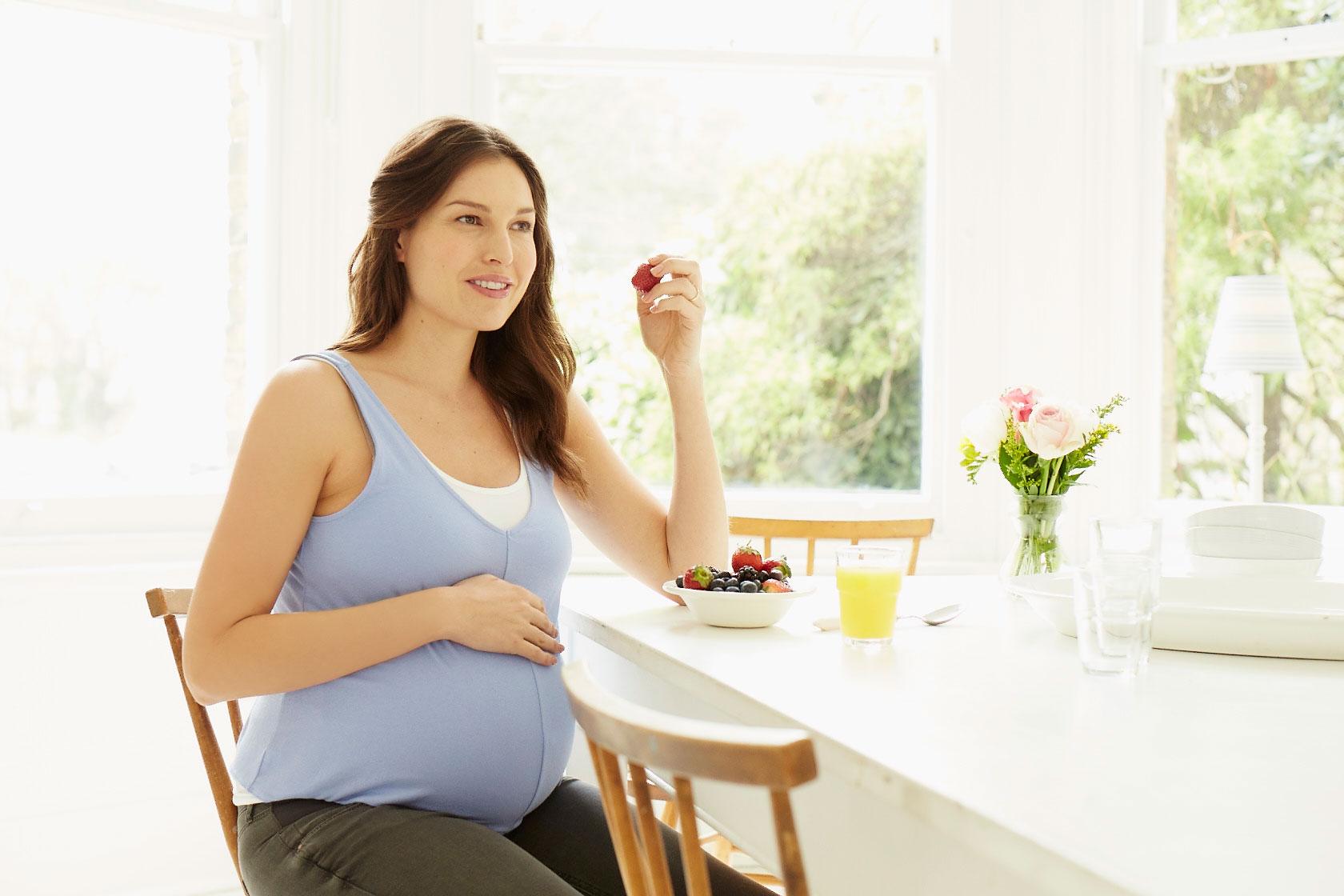 Trebuie respectat postul în timpul sarcinii? Părerea medicului și a preotului