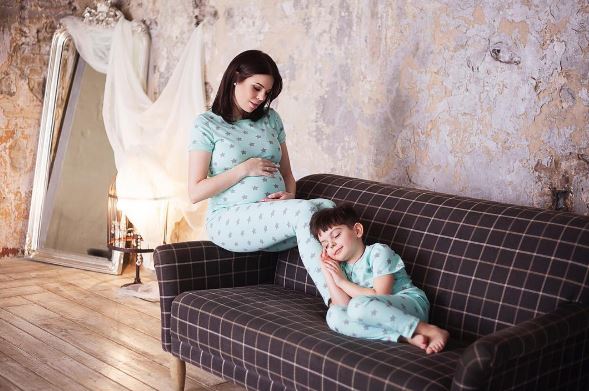 Беременная Анастасия Стоцкая упала с лестницы на светском мероприятии