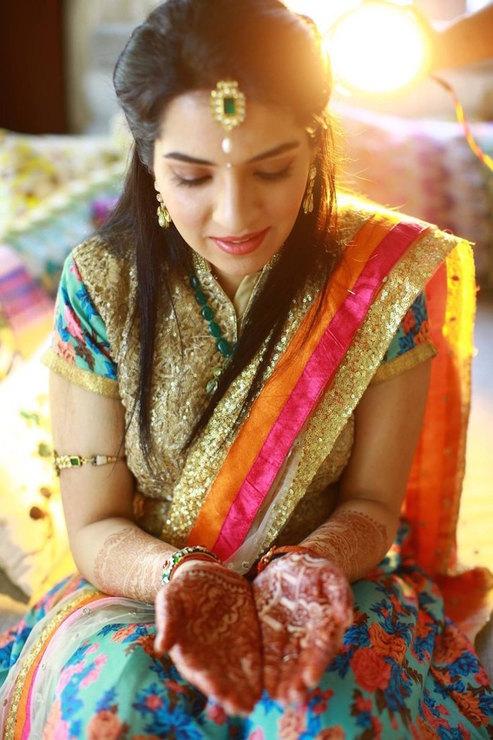 В Индии невеста за неделю празднования свадьбы сменила 7 роскошных платьев