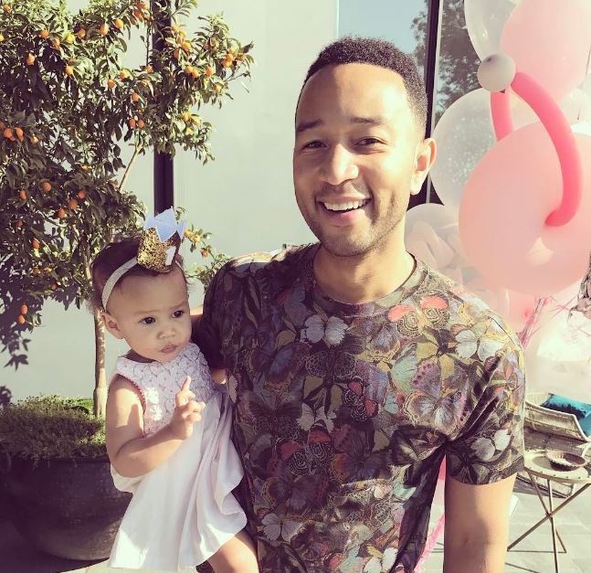 Cum au organizat John Legend și Chrissy Teigen prima aniversare a fetiței lor