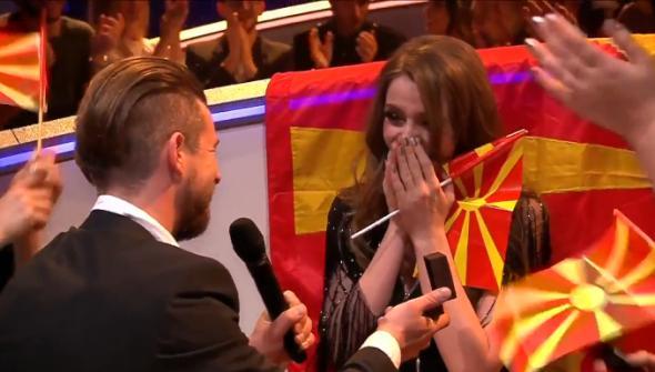 O participantă însărcinată de la Eurovision a fost cerută în căsătorie în emisie directă!