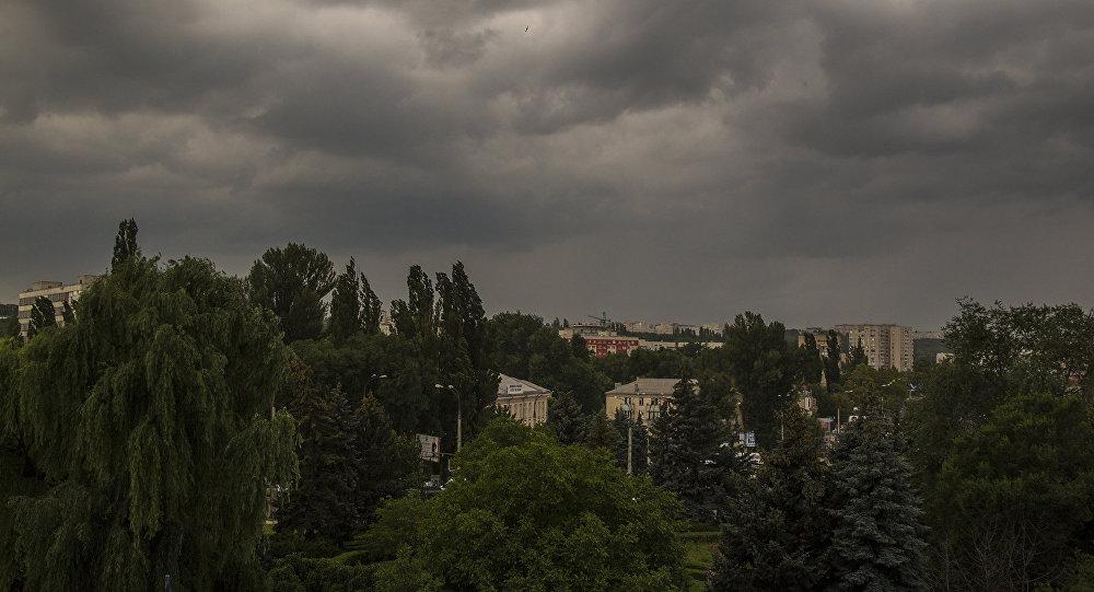 În Moldova se prognozează ploi și furtuni puternice