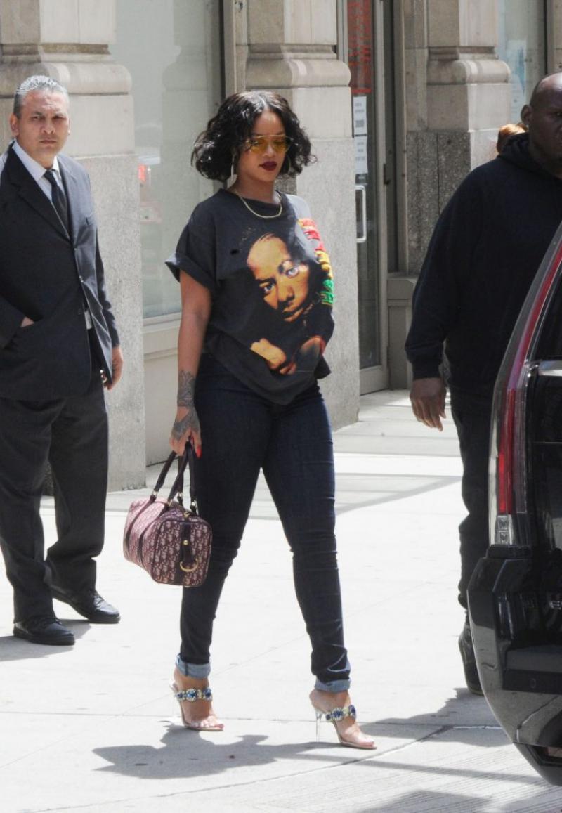 Rihanna, departe de silueta ei perfectă. S-a îngrășat cu 11 kilograme