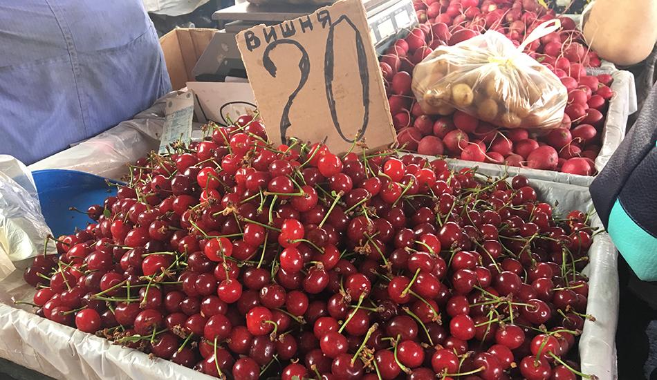 Cât costă fructele și legumele la piețele din Chișinău