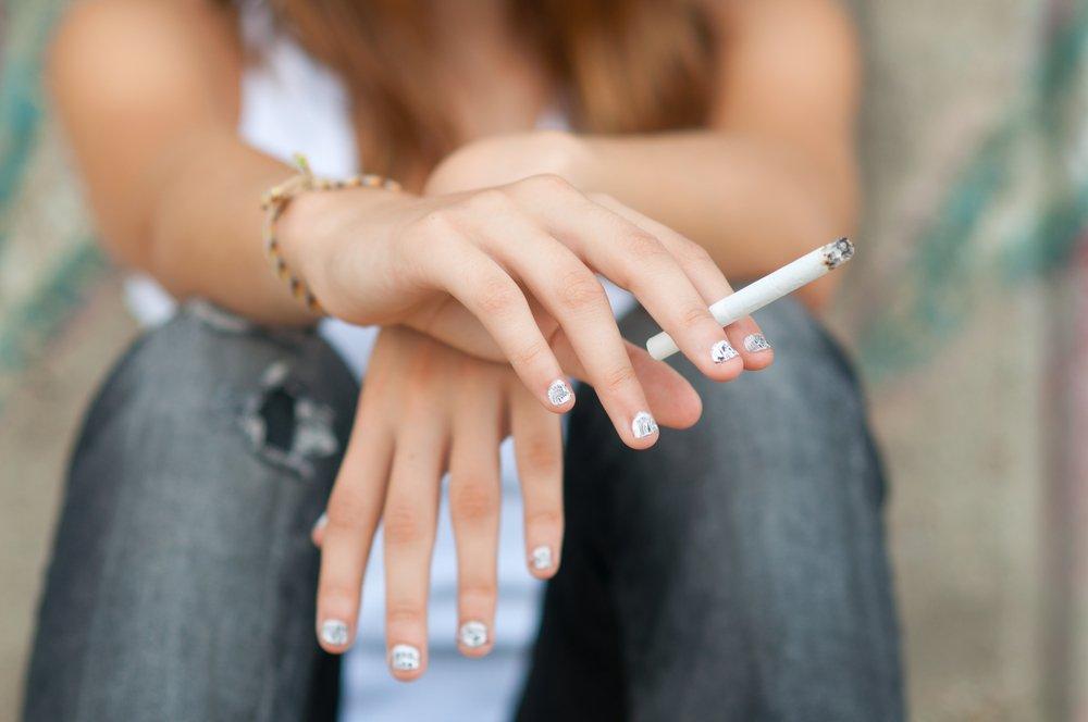 Peste 10% dintre adolescenții din lume sunt fumători
