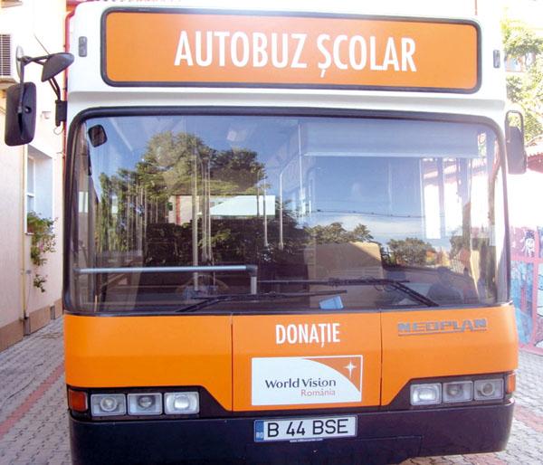 Şcolile din Moldova vor primi 100 de autobuze din partea României