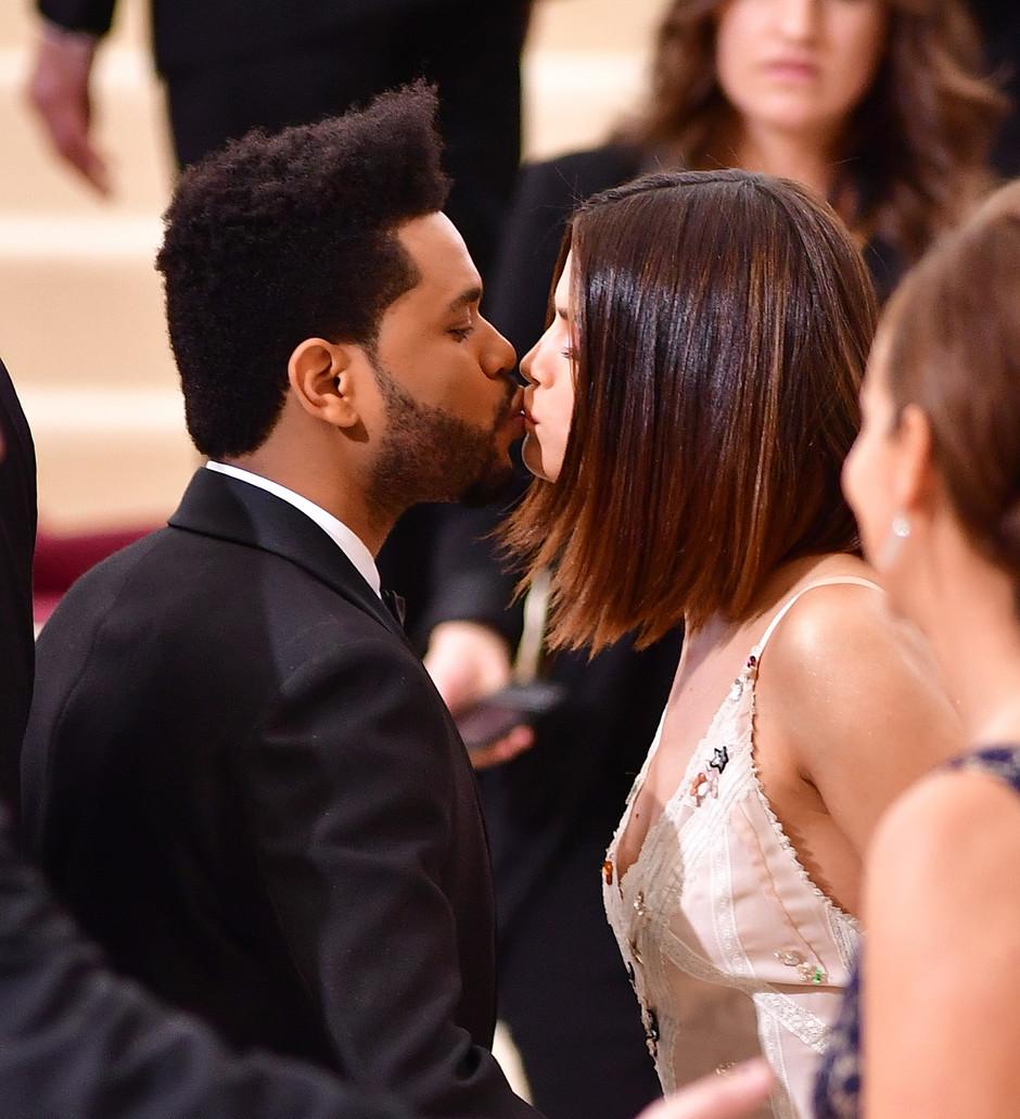 Azi e Ziua Internaţională a Sărutului. 15 cele mai pasionale săruturi de la Hollywood