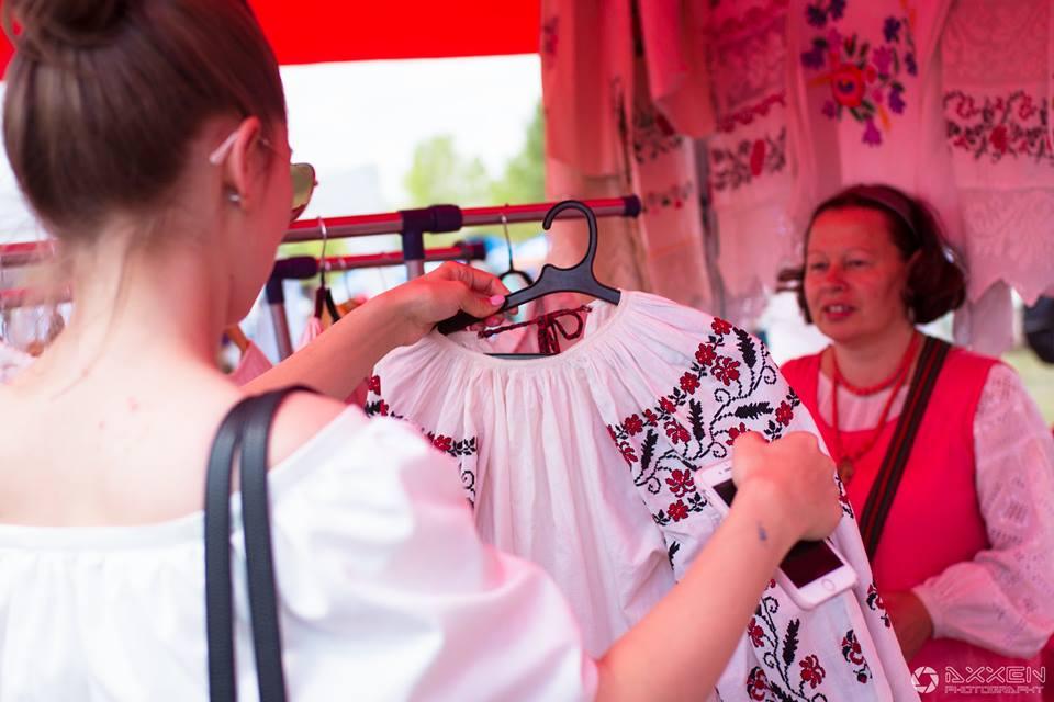 FOTO REPORTAJ: Vezi cum s-a desfășurat festivalul născut din tradiții ”IA MANIA”
