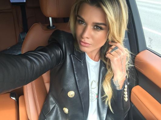 Воспоминания нахлынули: Ксения Бородина поделилась детскими снимками