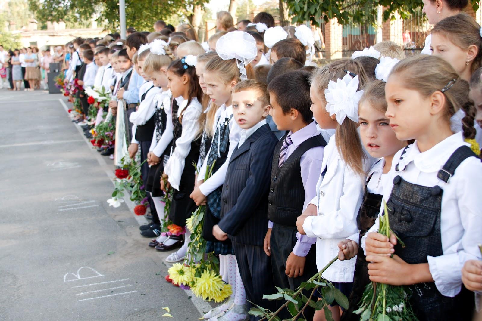 Священникам установили лимит на школьных линейках 1 сентября
