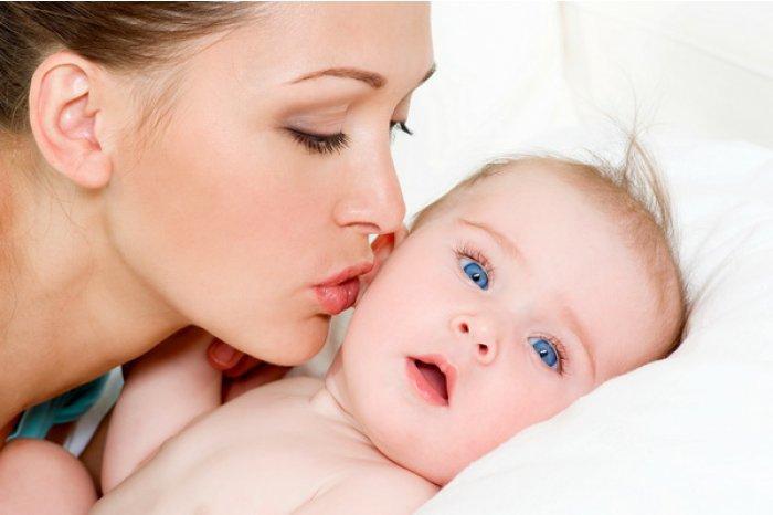 Codul Muncii, completat pentru a PROTEJA drepturile femeilor însărcinate şi celor care au născut recent