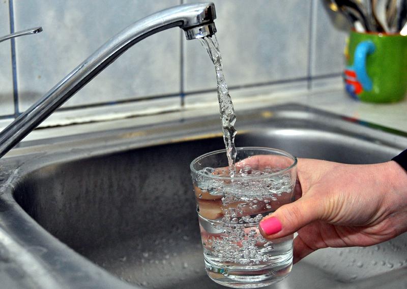 Действенные способы: как сделать из водопроводной воды воду, безопасную для потребления