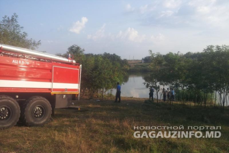 В Комрате в озере утонул автомобиль, погиб ребенок