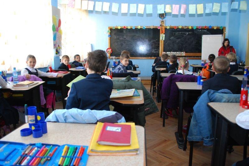 Peste 150 de profesori LIPSĂ în Chișinău