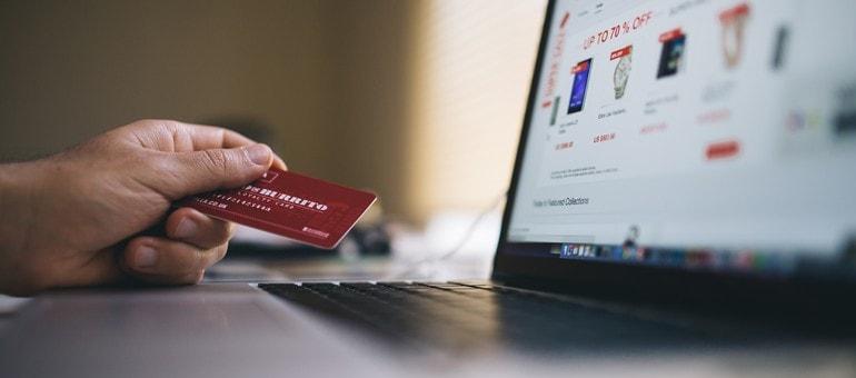 Sfaturi utile pentru consumatori: Ce trebuie să știi dacă vrei să faci cumpărături online