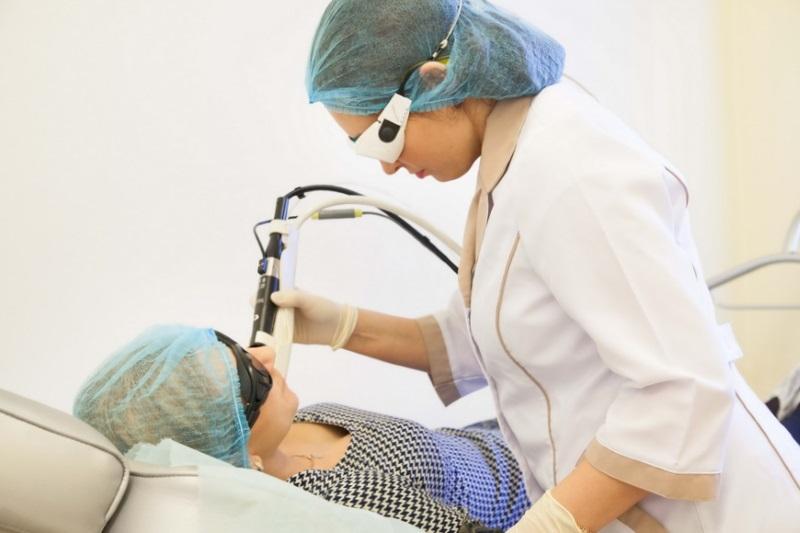Стать моложе без операций: эстетические процедуры в кабинете лазерной хирургии