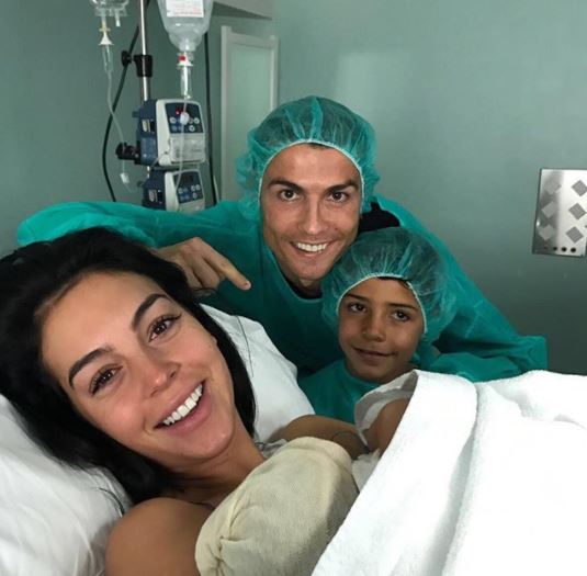Fiica lui Cristiano Ronaldo, în premieră pe coperta unei reviste