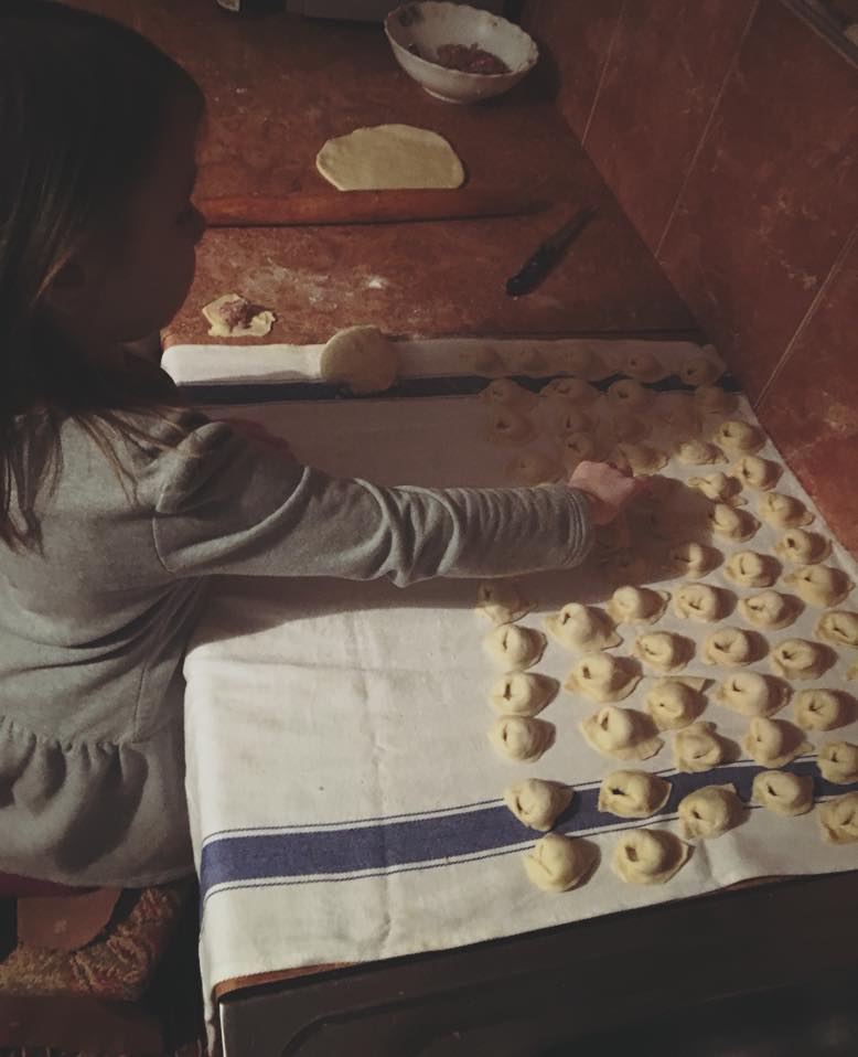 Fiica Liliei Ojovan face pelmeni la doar 4 anișori