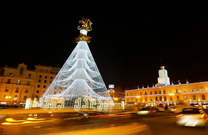 Bradul din Orhei, într-un top cu cei mai frumoși pomi de Crăciun din lume